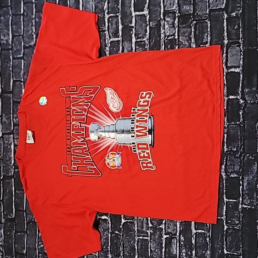 Vintage 1997 DETROIT REDWINGS CHAMPIONSHIP SHIRT